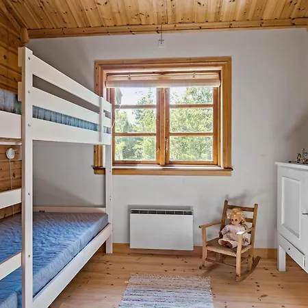 3 Bedroom Beautiful In 펜션 Melby